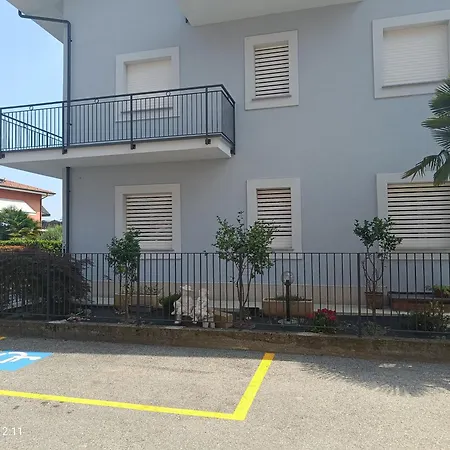 Mariana 4*