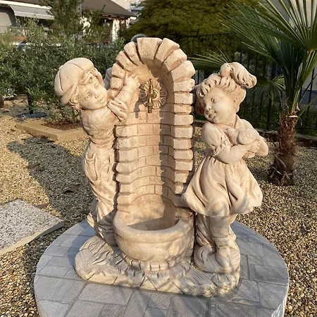 Mariana Couette-café Saluces